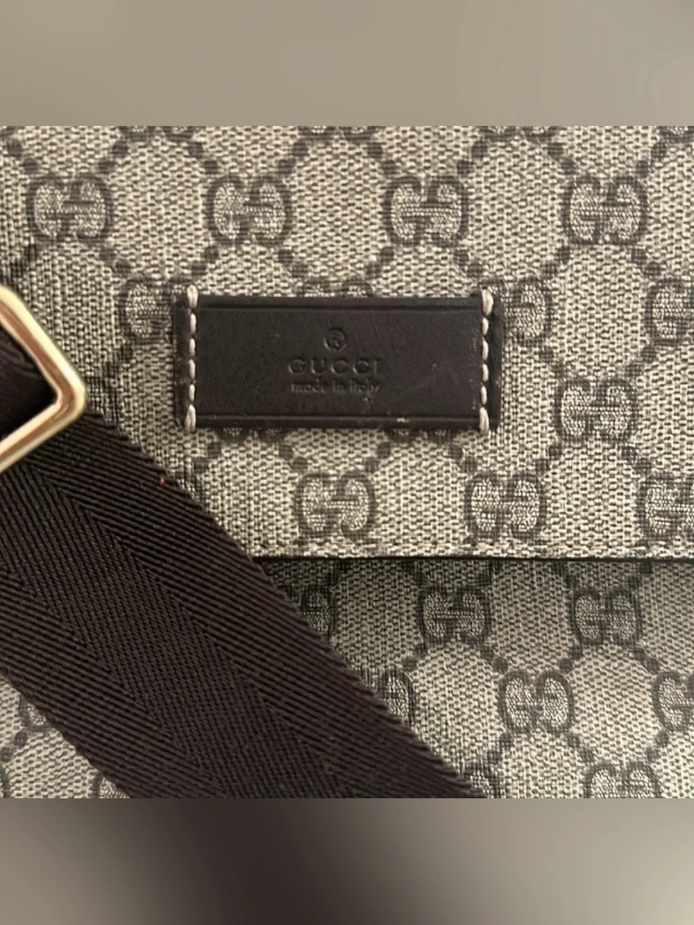 Gucci Brown Beige GG Supreme Messenger Bag/ Diaper bag
